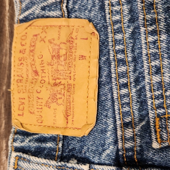 ❤️ LEVI'S 80'S VINTAGE 501 HIGH RISE CROPPED JEAN SHORTS #546, 6 - Picture 4 of 8